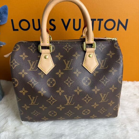 LV speedy25 handbag, no cracks, clean inside, good price - Picture 1 of 9